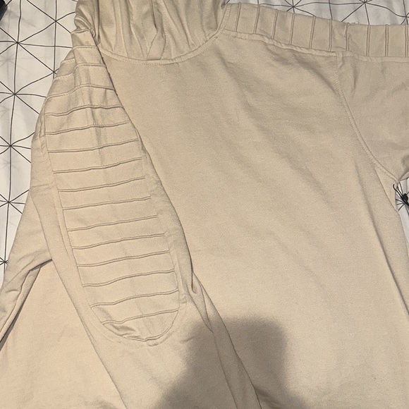 Cream Hoodie - Picture 5 of 6